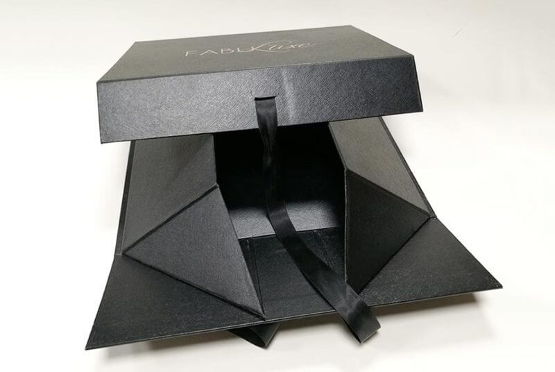 Clamshell Folding Cartons